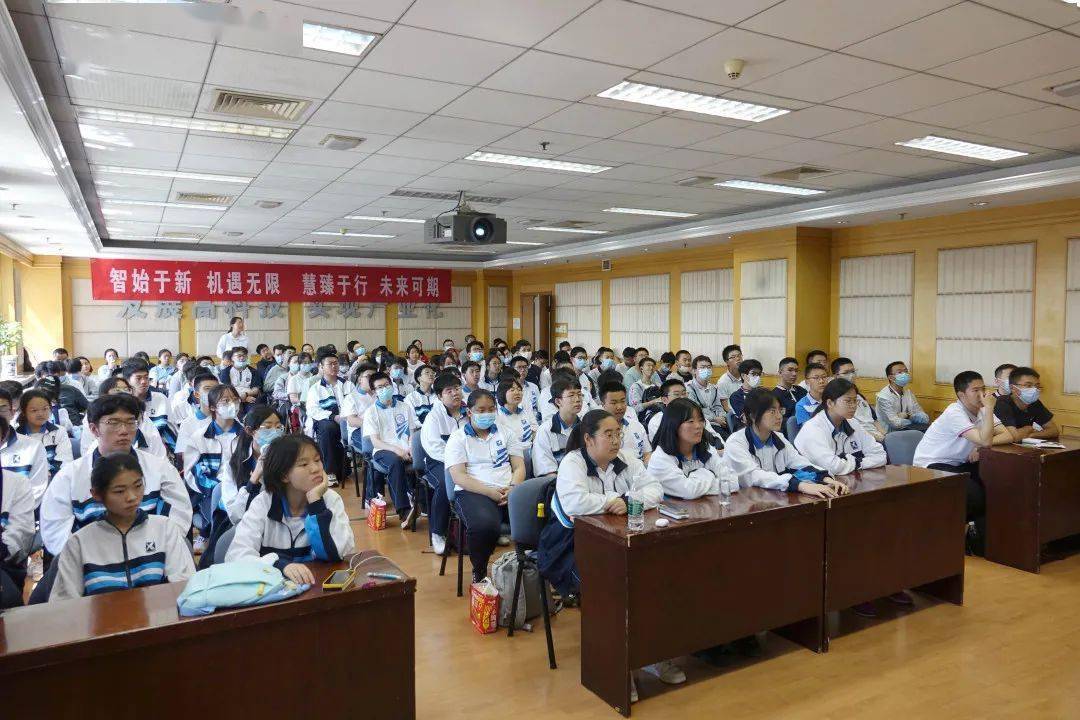 中科院自动化所成功举办第十九M6 米乐届“自动化之光”公众科学日活动(图3)