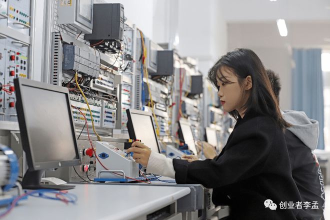 为啥今年电气工程及其自动化专业会变得这么火?米乐M6 M6米乐都能比肩计算机了(图3) 为啥今年电气工程及其自动化专业会变得这么火?米乐M6 M6米乐都能比肩计算机了(图3)