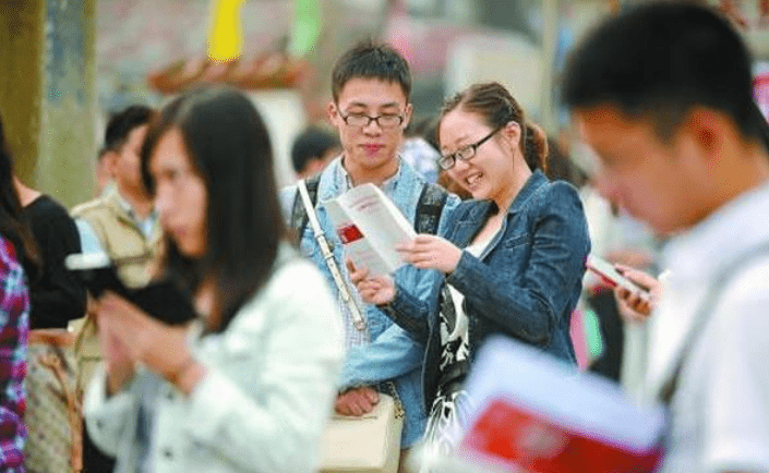 米乐M6 M6米乐容易考公务员的6个专业上岸率很高想考公务员的可以收藏(图13)