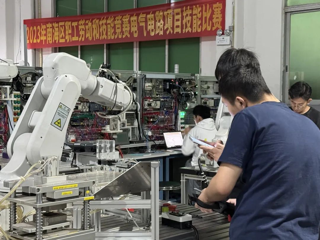 米乐M6 M6米乐自动化学员自述：四次转行的我才发现还是工程师最香！(图3)