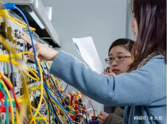 米乐M6 M6米乐高考不知如何选择专业?这3个专业一个比一个厉害不愁没工作!(图3) 米乐M6 M6米乐高考不知如何选择专业?这3个专业一个比一个厉害不愁没工作!(图3)