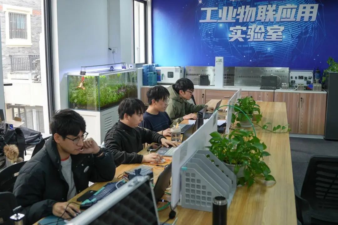 智能制造工程师打造工米乐 M6厂“最强大脑”(图2)
