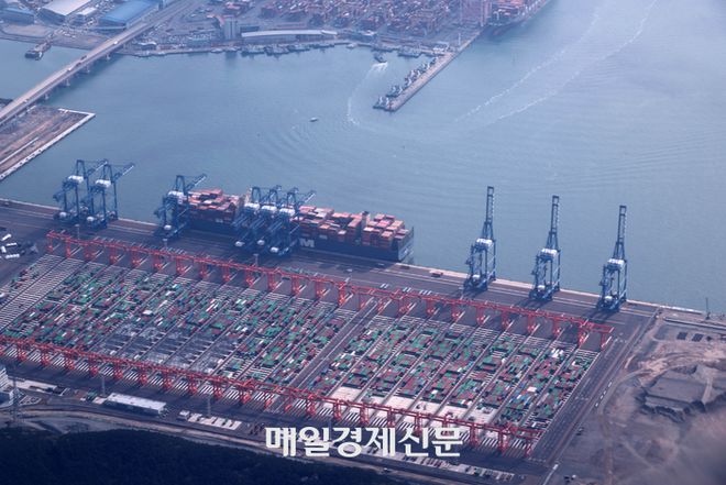 M6 米乐韩国首个全自动化码头启用总统出席 港口圈(图2)