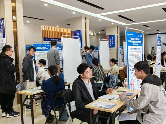 米乐M6 M6米乐让更多本地高校大学生留下来！鄞企校招接二连三(图2)